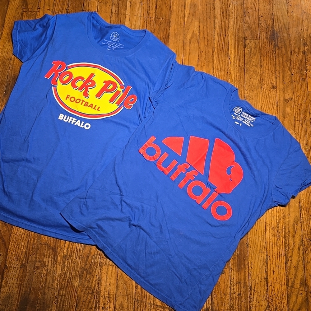 26 Buffalo Womens Small Tshirt Lot Of 2